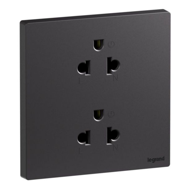 Galion Up - Ổ cắm đôi 1 cổng chuẩn euro-us 16A 2P+E màu bạc tối - 16A 250V AC - Cơ chế đẩy ra - Vỏ nhựa nhiệt dẻo lắp âm tường
